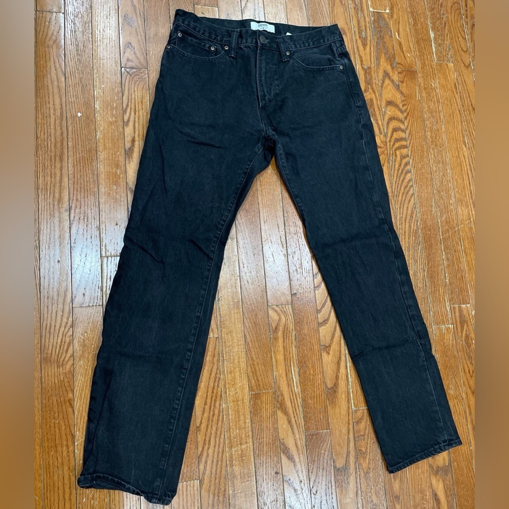 Dennim gold
Men's Classic Black Straight Jeans - Picture 3 of 11